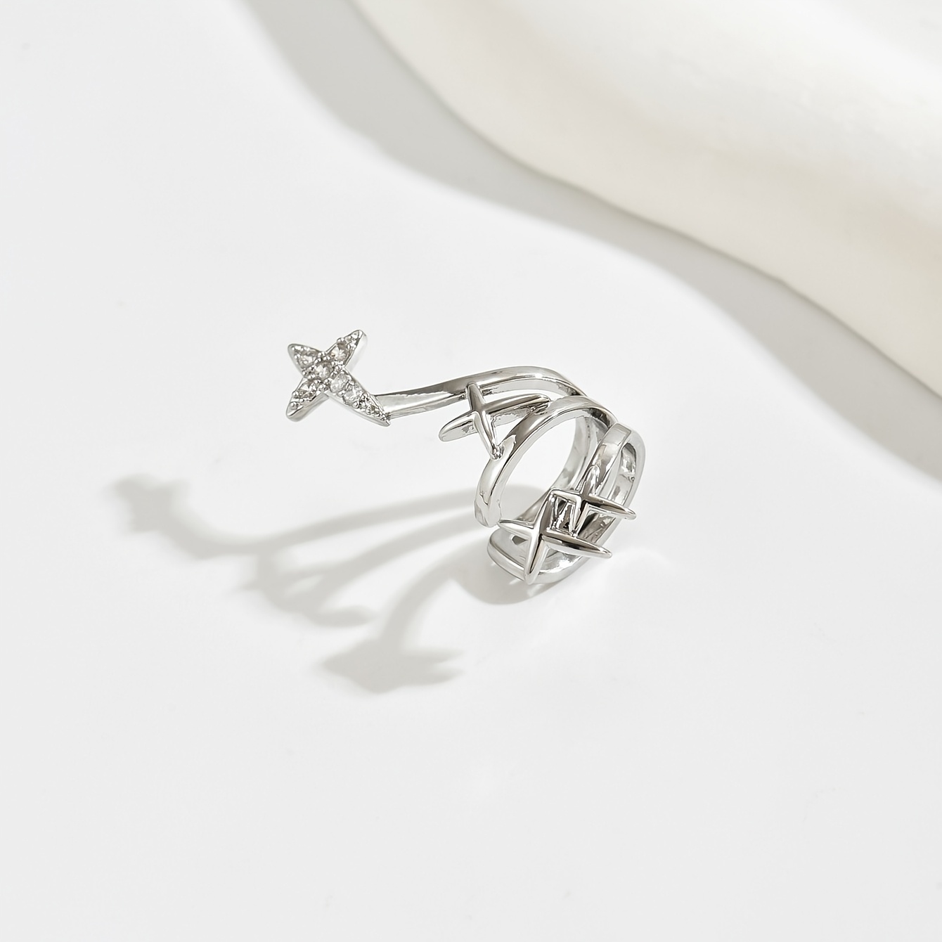 Men's Unique Star-Wrapped Ear Bone Clip